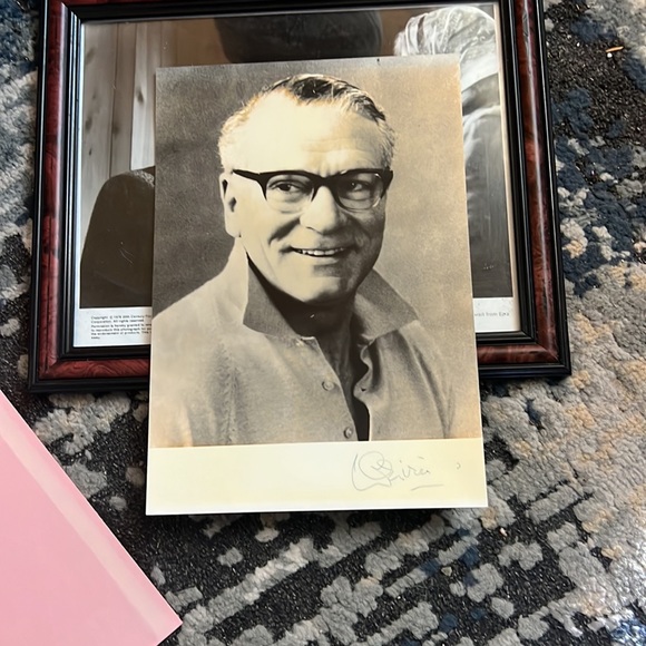 Laurence Oliver signed autograph - Picture 2 of 3